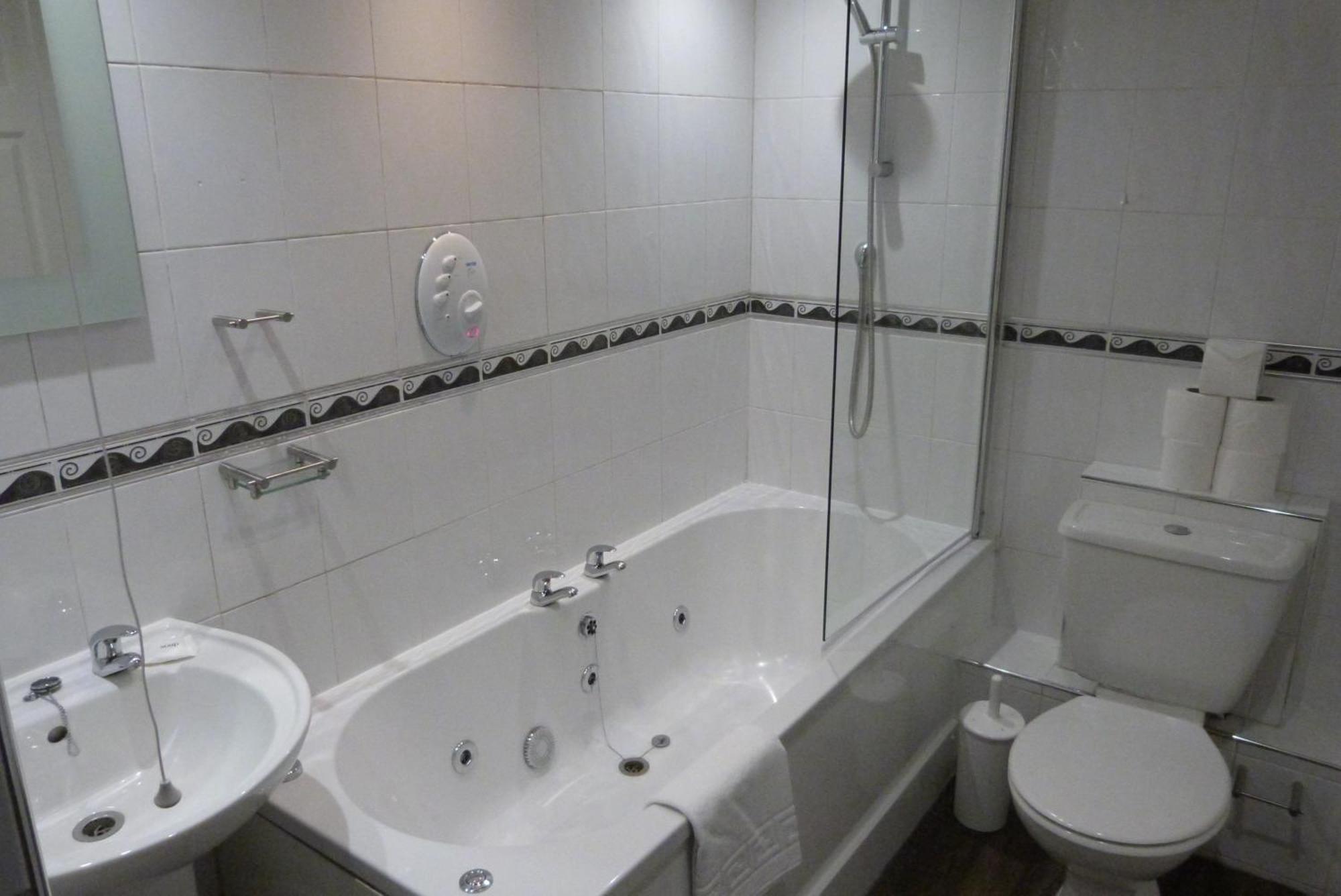 Rainford Gardens By Ustay Aparthotels Liverpool Ngoại thất bức ảnh